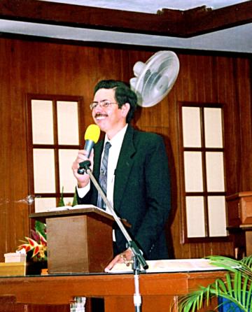 pastor2.jpg